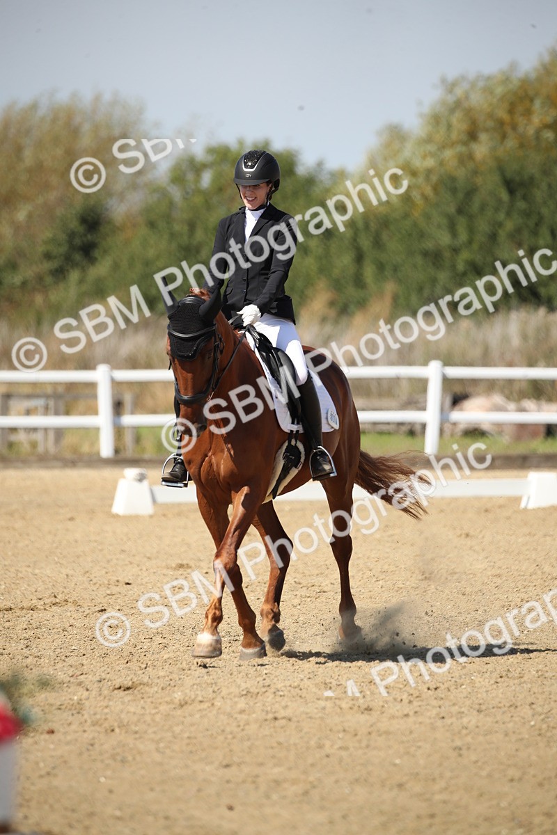 SBM_005134 - Class 11 - Novice 5 - 11.41-12.58