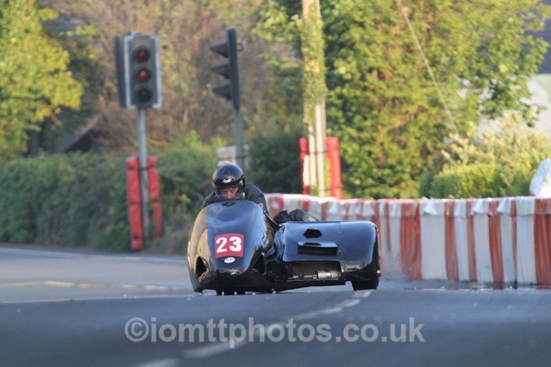 IMG_5700 - Thursday Practice - TT 2013 Side Car