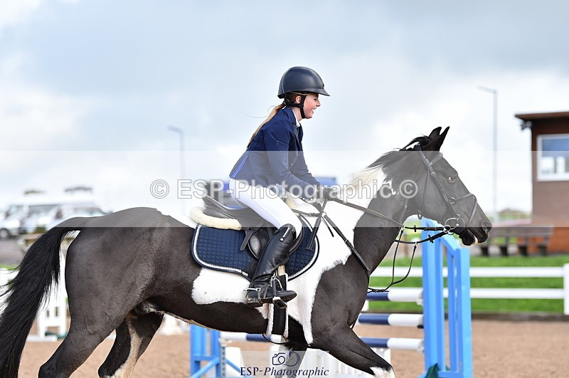 231029A-113906-03103 - Pony Newcomers & 1m Open