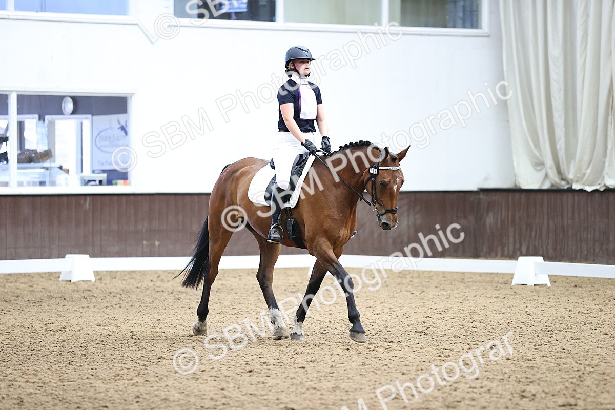 SBM_001884 - Novice 4 - 11.15-13.22