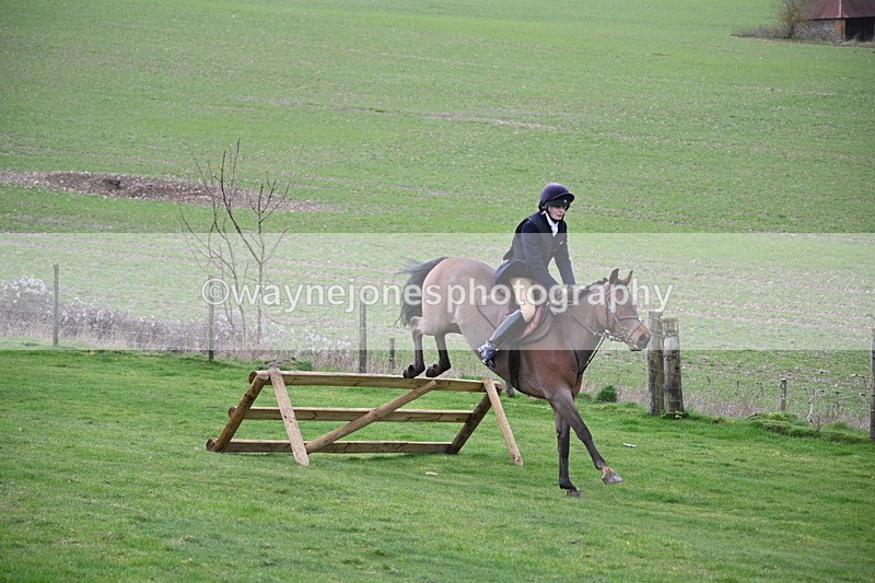 WJ6_9020 - Line Three