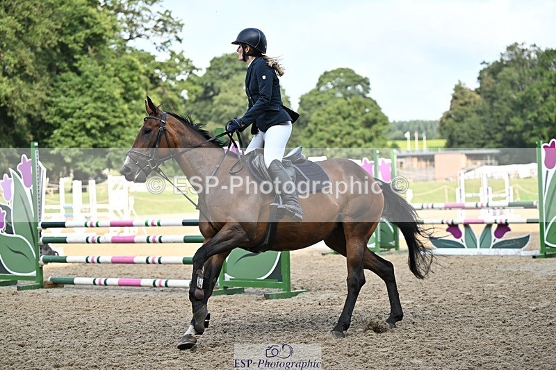 240818-091105-03335 - Cls 8A Snr British Novice