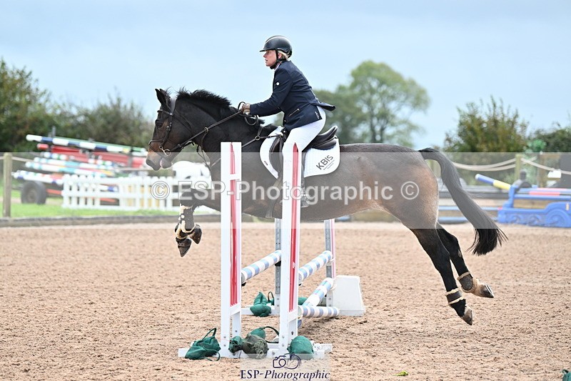 231029A-092603-02380 - 60cm Club and Schools