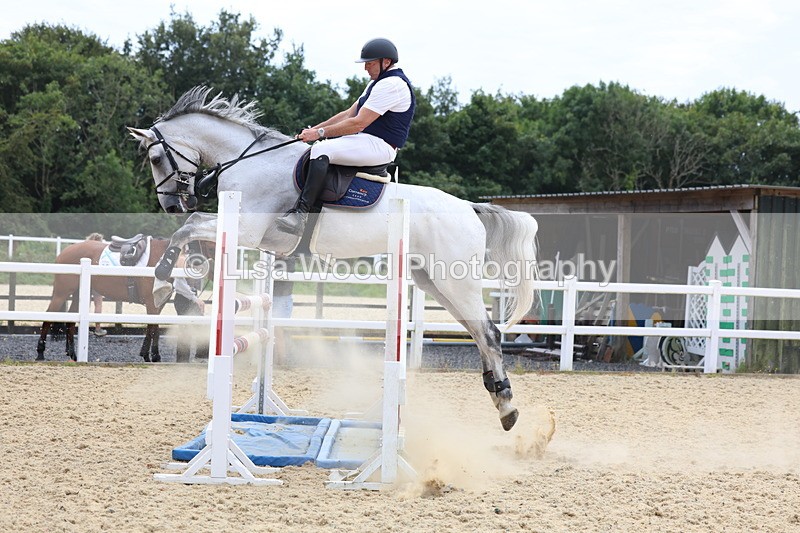 3E7A6411 - Class 8: Senior Newcomers/1.10m open