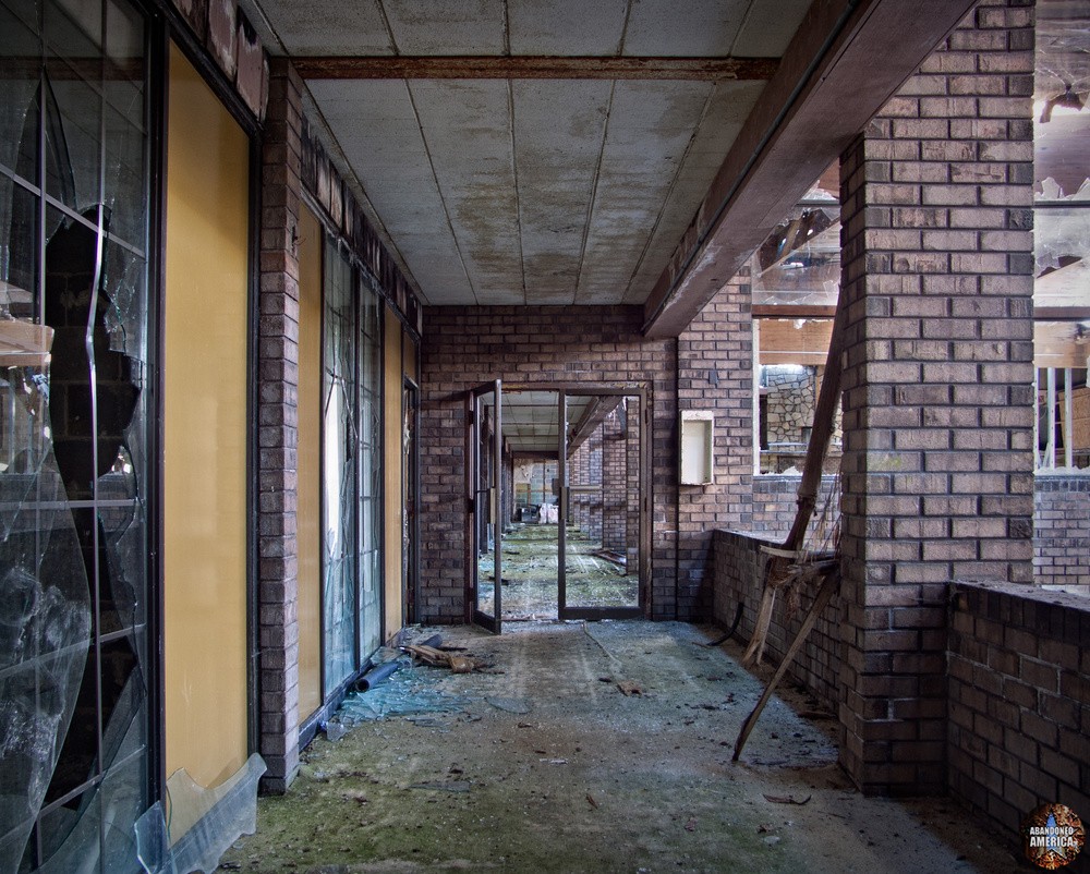 Shawnee Lancaster Resort, Lancaster PA - Photographs presented by Matthew Christopher Murray's Abandoned America