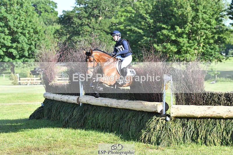 230527-181852-14108 - 177-ARGENTINO_BK-Dani_Evans-XC