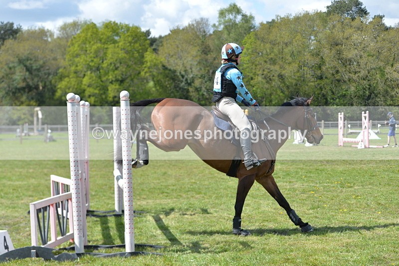 NGP_8635 - Rider numbers 114,101 to 106