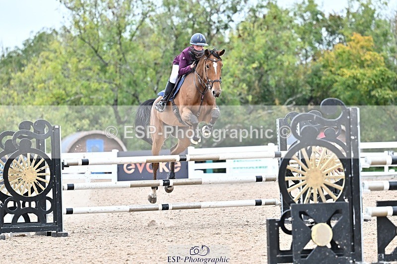 251015-132344-00558 - Cls 4 Newcomers and 1.10m Open