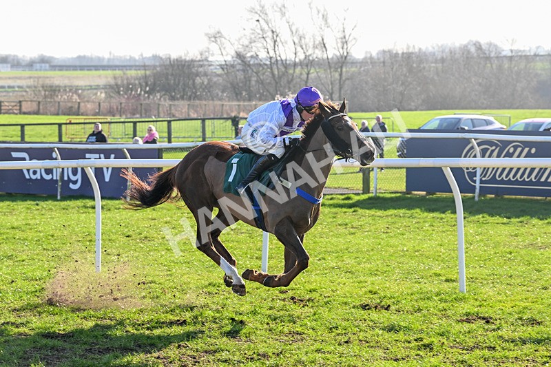 040326-Race 1-Pigeon House-8420 - Race 1