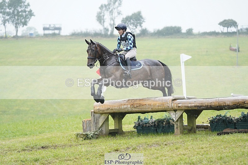 240901A-140154-09719 - 329-Hanna.Bertorelli-BWTH.CLASSIC.CUT