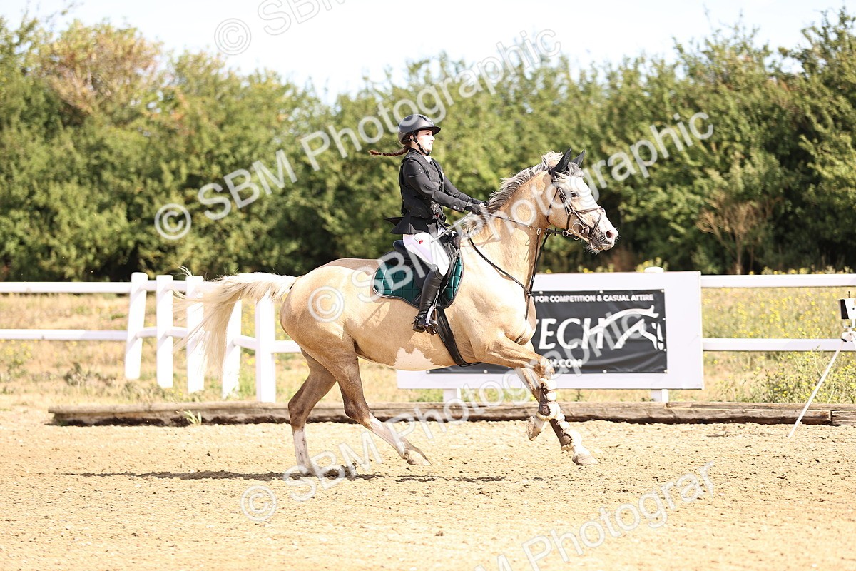 SBM_000110 - Class 1 - Clear Round