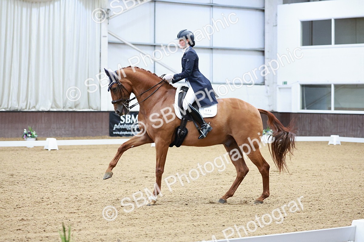 SBM_016374 - Class 5 - FEI INT II - 17.24-18.20