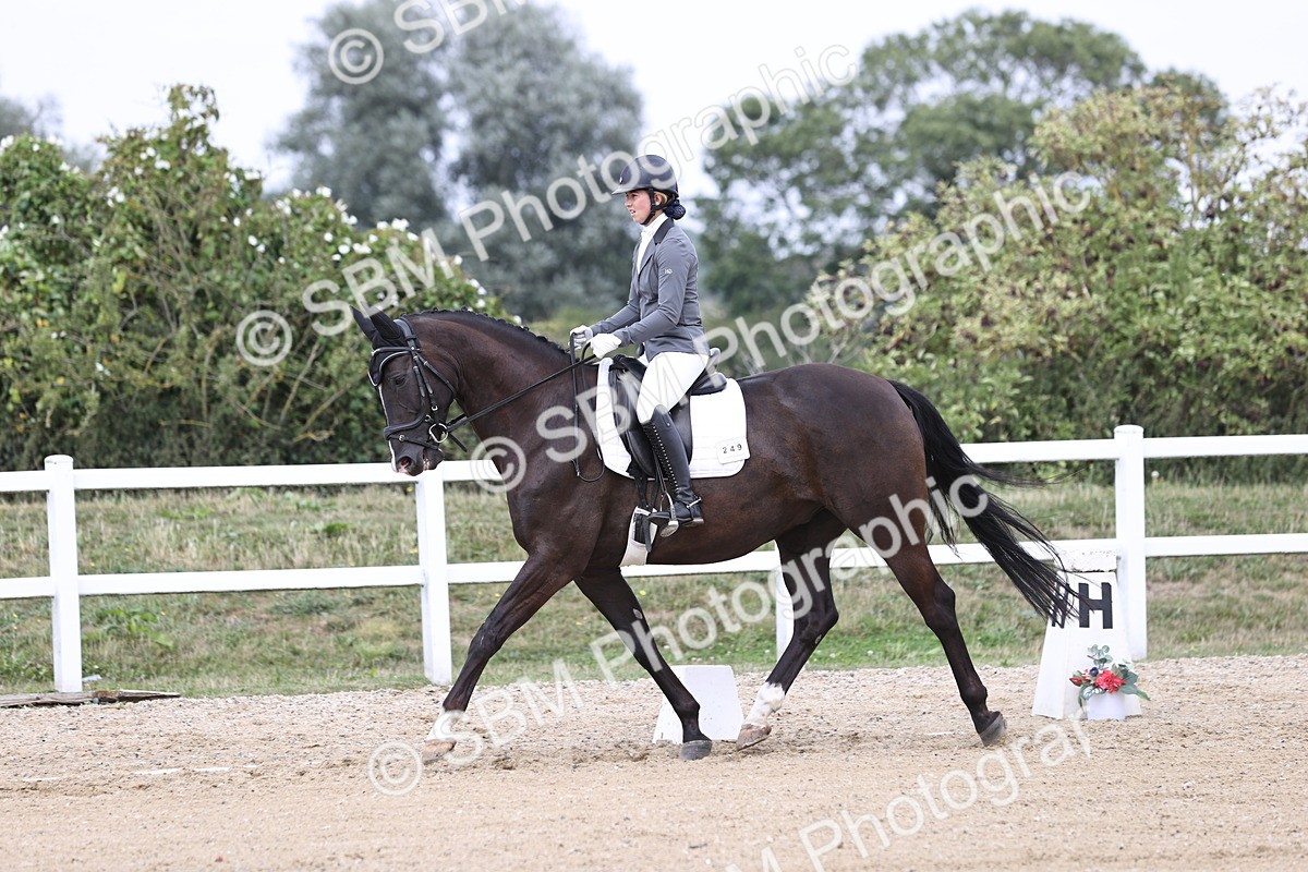 SBM_017535 - Class 14 - Novice 23 - 13.52-14.55