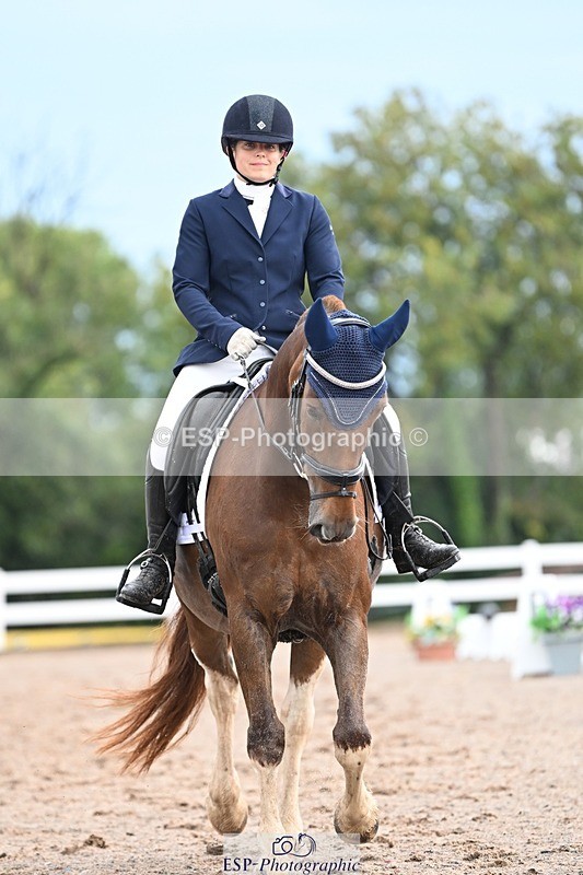 250907-105707-07054 - 017-Natalie.RosewarnePenpont.Fancy.That