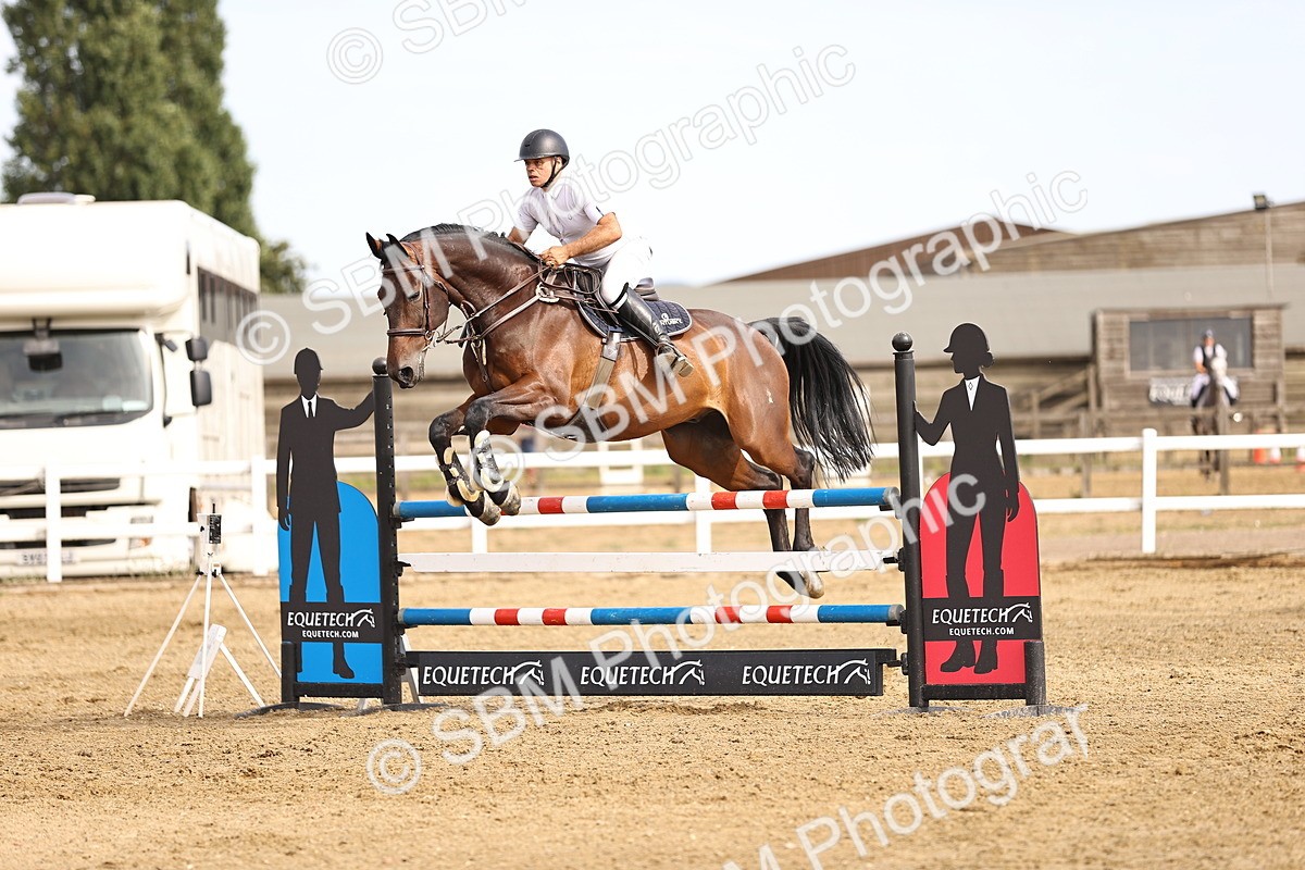 SBM_001574 - Class 6 - Senior Newcomers 1.10m