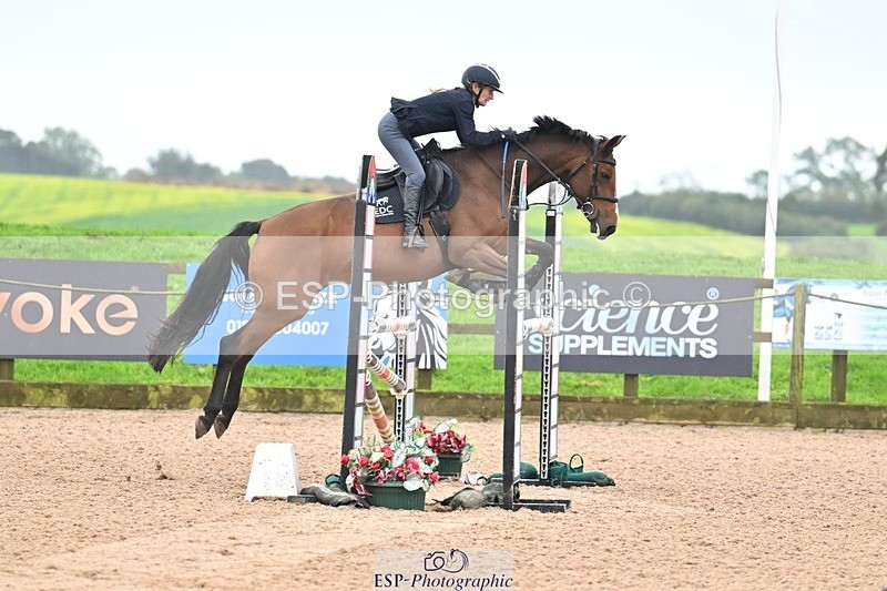 251003-113123-00471 - Cls 2 Newcomers and 1.10m