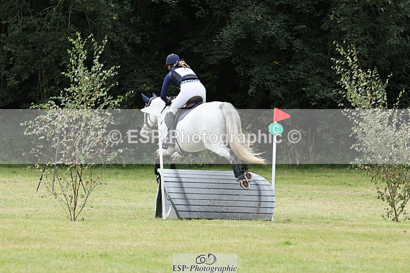 240825X-120109-32405 - 70cm XC 11.00 to 12.00