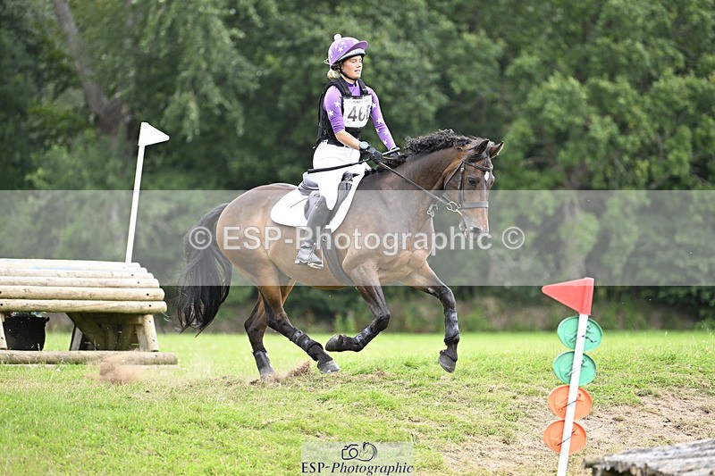 240804-130229-13905 - 460-Amelie_Huntington-Whiteley-HOLNEST_FINNEGAN