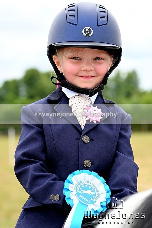 WJ7_3858 - Nancy & Churchill's first Show 22-06-25