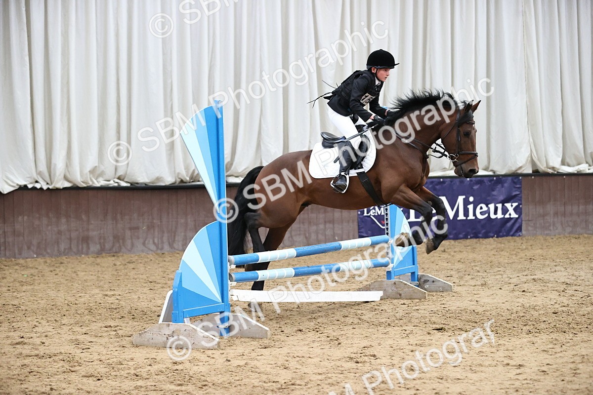 SBM_001819 - Class 5 - Henlow Veterinary Hospital 70cm