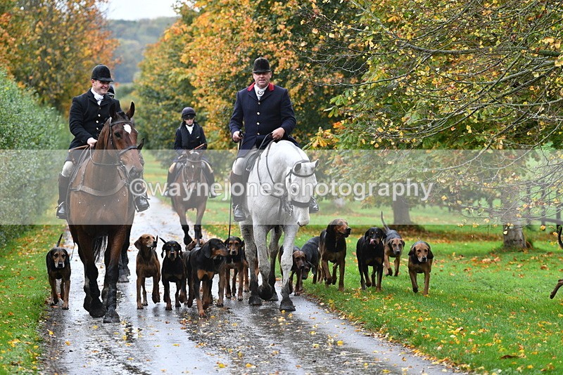 WJ5_6091 - B&B walk back for Hunt Tea !