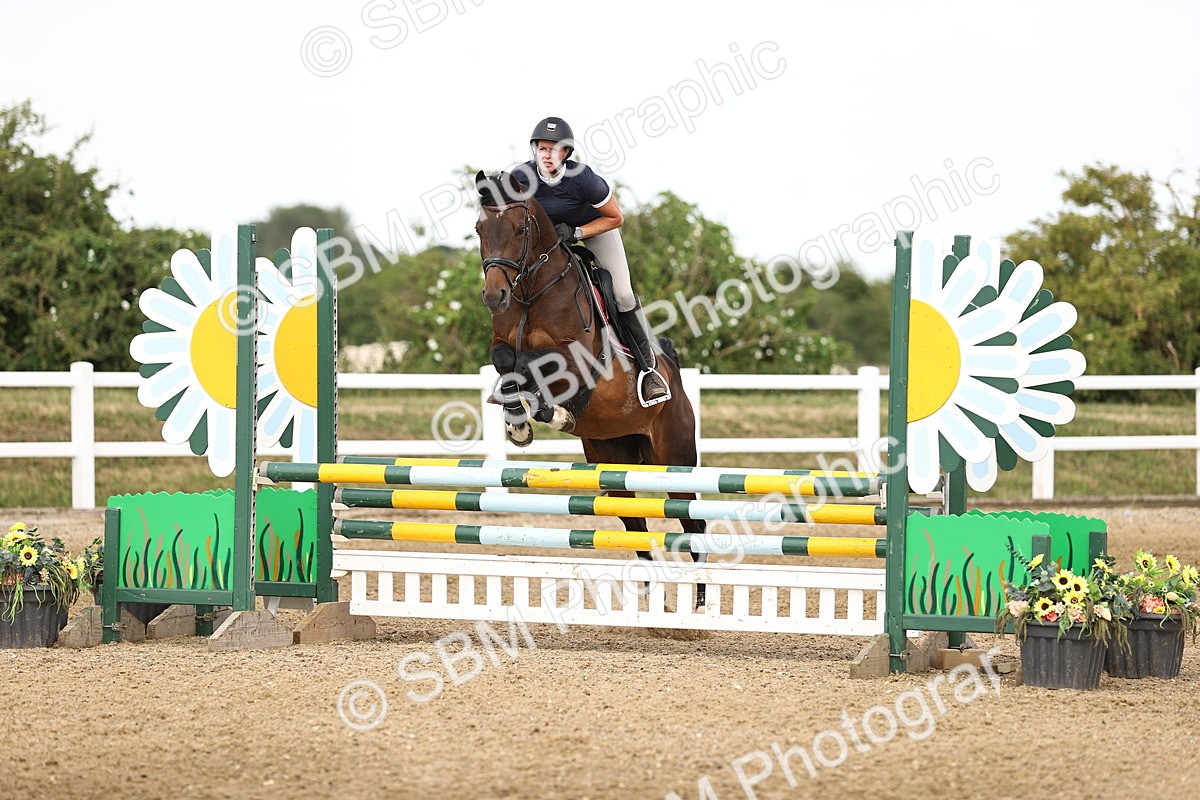 SBM_002403 - Class 18 - Ariat Senior British Novice- 90cm Open