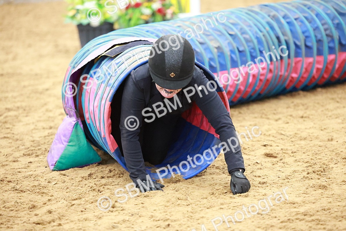SBM_001752 - Class 3 - Horse & Hound (60cm)