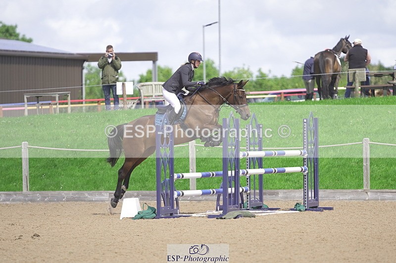 230806A-113708-01631 - Cls 13 Snr Newcomers & 1.10m Open