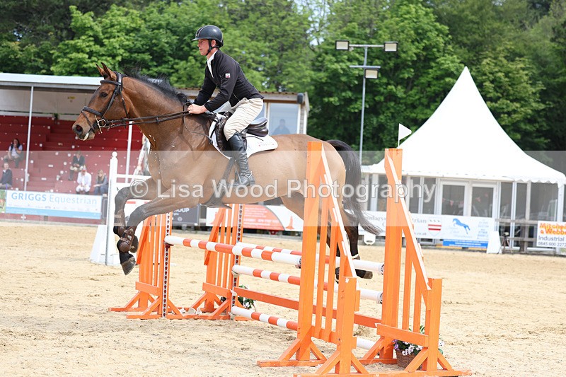 3E7A8588 - Class 4: Senior British Novice/90cm open