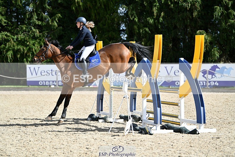 240324-121233-02490 - Cls 9 Snr 1.05m Open