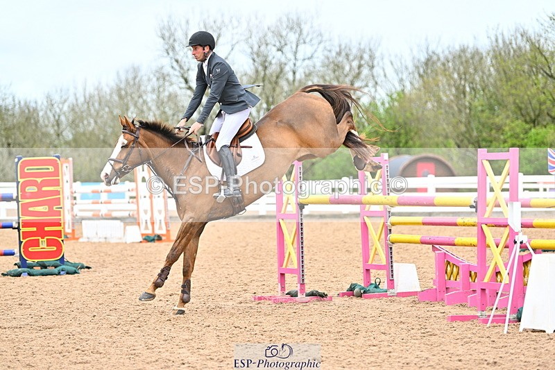 240501A-140640-00958 - Cls 8 Snr Foxhunter and 1.20m Open