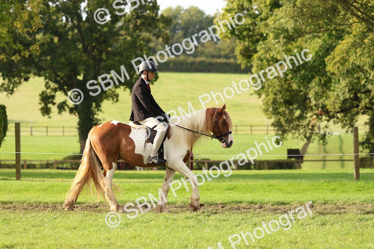 SBM_56530 - S40 - Starters Ridden Showing