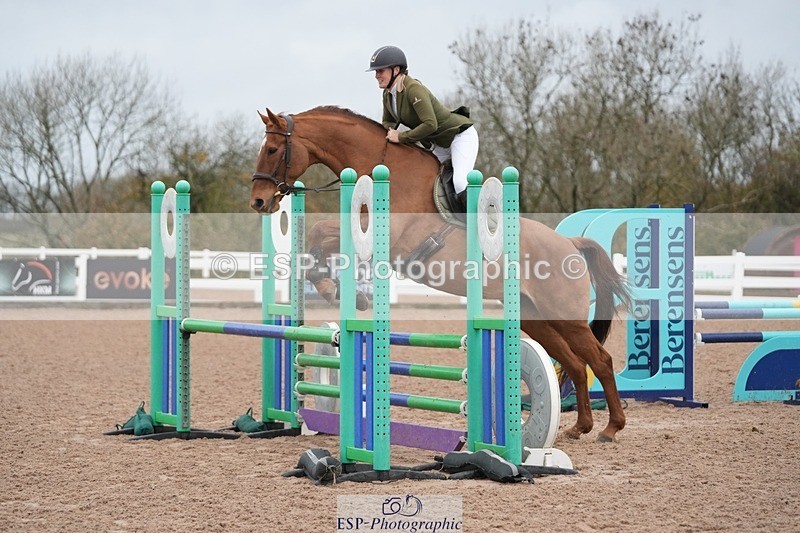 251109-085353-03102 - Cls 15 British Novice and 90cm Open