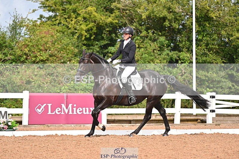 240817A-101113-07686 - 142-Elaine.Cleverdon-Pagante