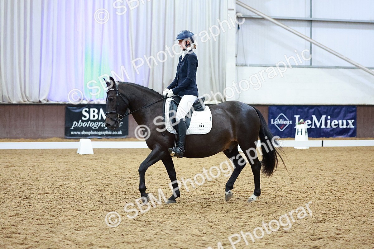 SBM_004448 - Class 12 - E2 Championship - 14.50-15.53