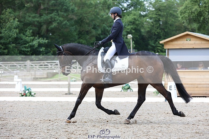 240523-114523-03601 - 220-BALLINAMURRA_FLARE_STAR-Mary_Mason