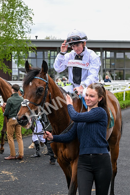 110526-Race 3-Laravie-0755 - Race 3 3.30pm Mick Rose Turns 70 Handicap
