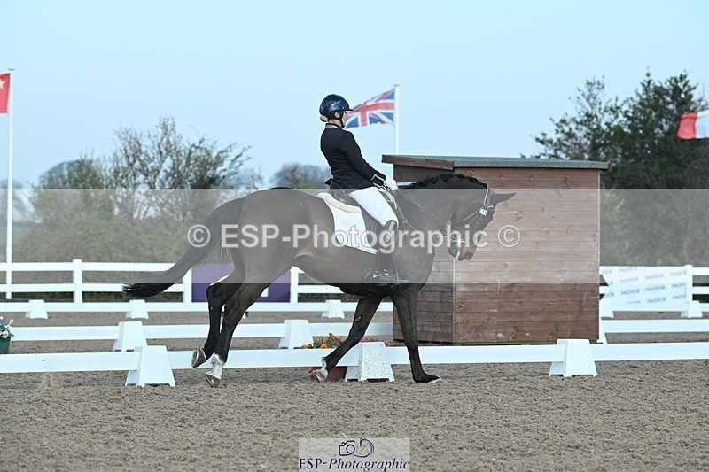 250403-082213-00346 - 018-Louise.Davison-Quamperfect