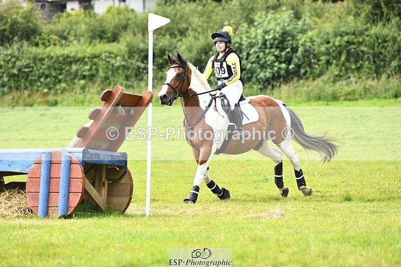 240630-143154-02180 - 809-Ella_Gilber-Coded_Country_Eva