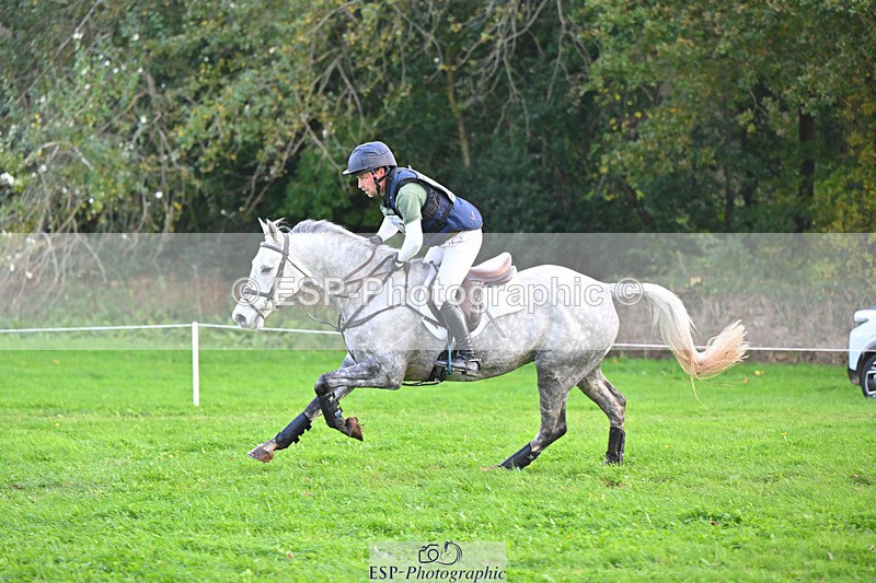 241025-130545-08380 - 107-Simon.Grieve-BEST.ESCAPADE