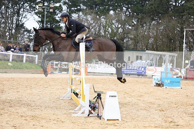 3E7A7806 - Class 9: Senior Foxhunter/1.20 open