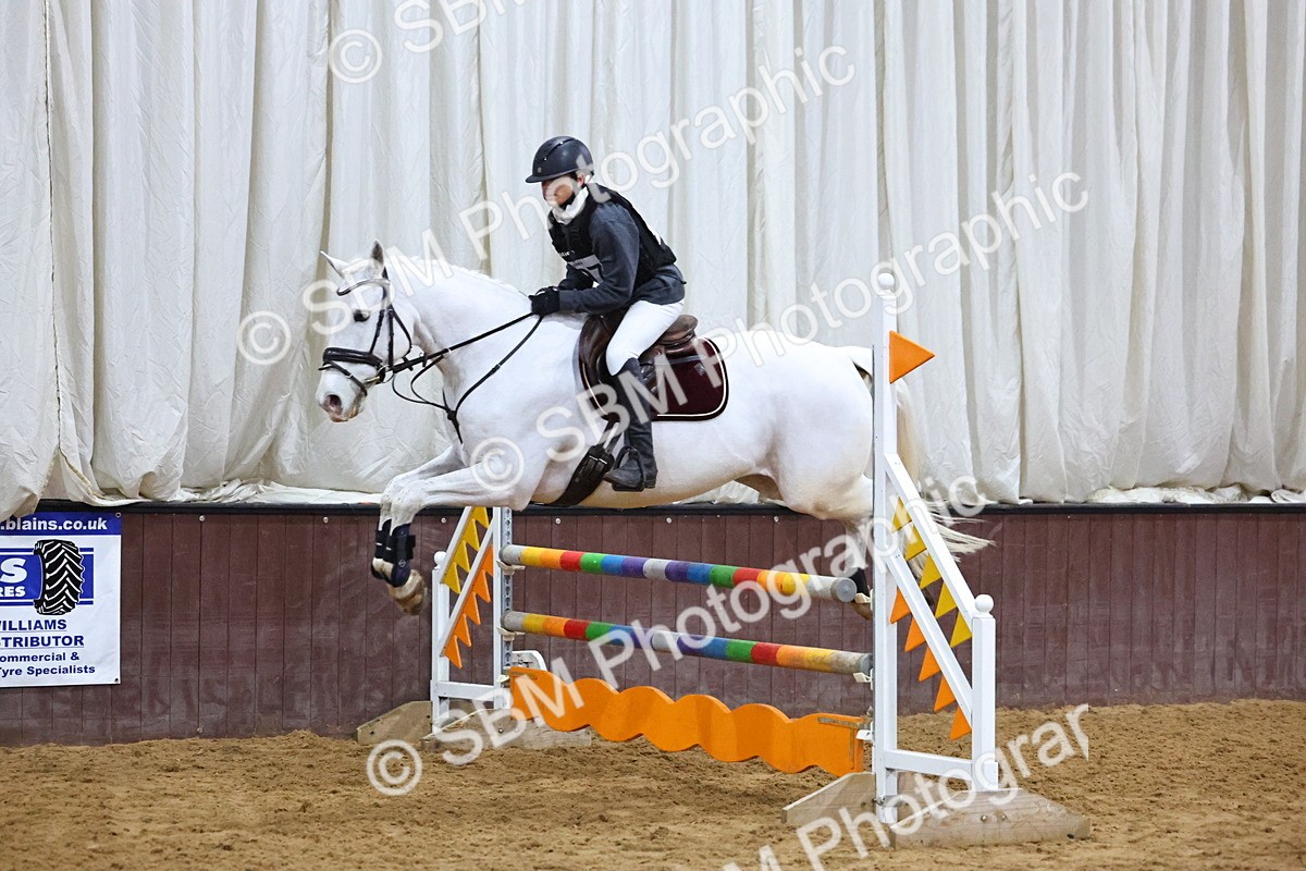 SBM_002868 - Class 6 - Holly & Ivy Stakes - 90cm