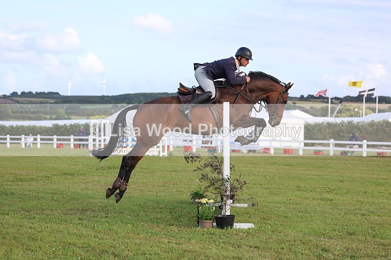 3E7A4968 - Class C1: Showjumping Senior Newcomers/1.10m open