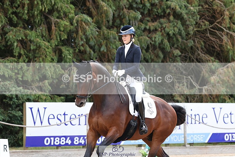 250809A-113455-03200 - 050-Holly.KerslakeMajesty