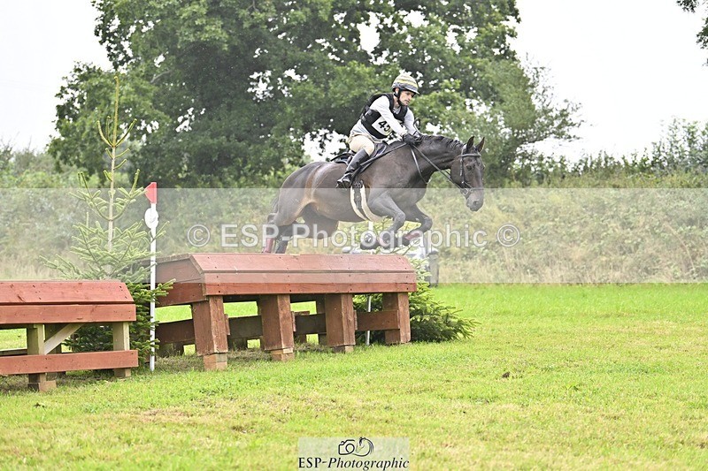 240901A-105748-05671 - 453-Alex.Jupp-CARRY.ON.REGARDLESS