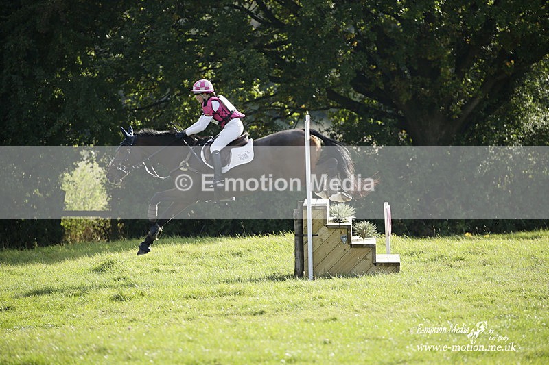  WWHT 171021 3943 - Open (1.00m)  17/10/21