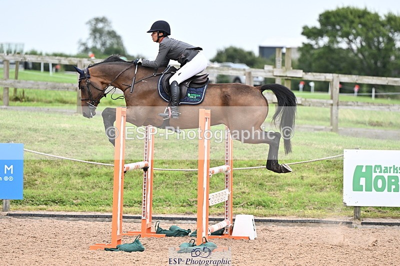 240828A-161521-01310 - Cls 5 Snr Foxhunter and 1.20m Open