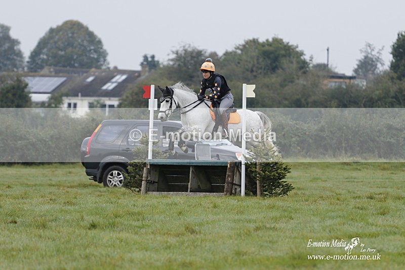 WWHT 171021 0601 - Novice Restricted (0.80m)  17/10/21