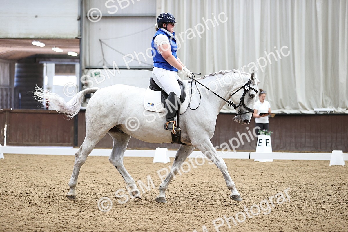 SBM_001912 - Novice 4 - 11.15-13.22