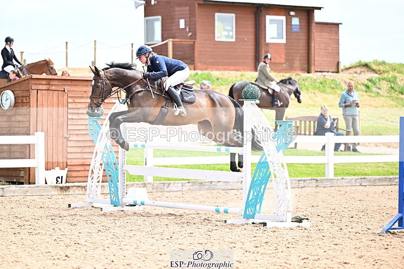 240605A-140356-00645 - Cls 4 Newcomers and 1.10m Open